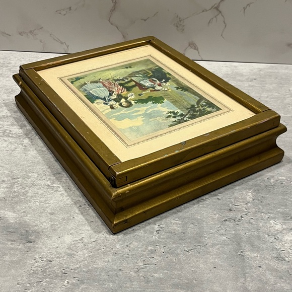 Vintage Vanity Box With Mirror and Print of a French 18th-Century Pastoral Scene - Picture 9 of 16
